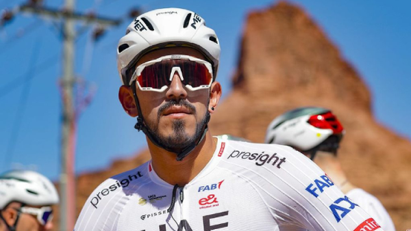 Juan Sebastián Molano sufrió aterradora caída en el UAE Tour: video