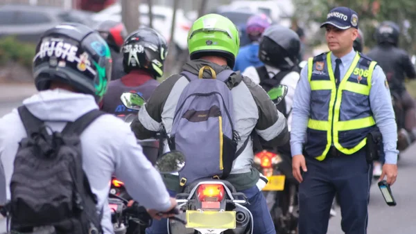 En Cali prohíben nuevamente circulación con parrillero hombre: Alcaldía justificó la medida