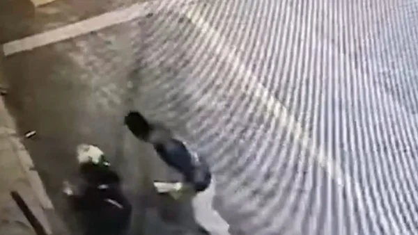 VIDEO | Cámaras registraron brutal golpiza a patrullera tras atender caso de violencia intrafamiliar en Bogotá VIDEO | Cámaras registraron brutal golpiza a patrullera tras atender caso de violencia intrafamiliar en Bogotá