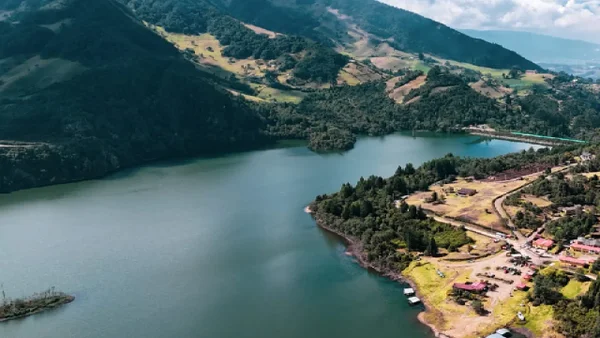 ¿Qué cambios se presentaron en los embalses de Cundinamarca tras las lluvias del fin de semana?