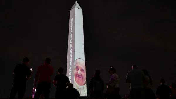 Salud del papa Francisco: médicos disminuyeron el flujo de oxígeno que le administraban