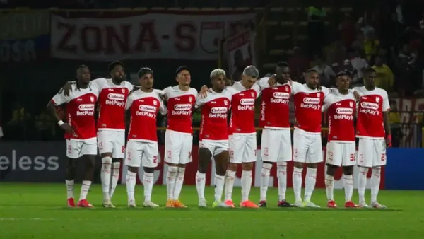 Santa Fe cumplirá 84 años en medio de una crisis: hinchas preocupados por duelo ante Envigado