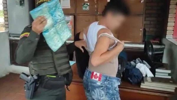 Se puso tres camisas y usó una faja para ocultar droga: insólito hallazgo en Norte de Santander