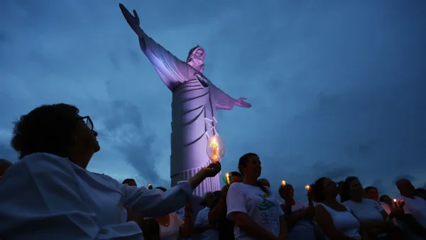 Emocionantes imágenes del papa Francisco en el Cristo Redentor de Río