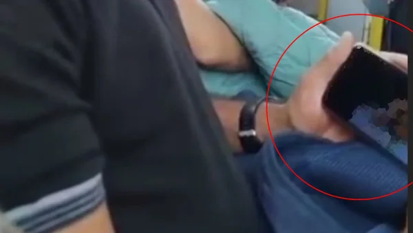 Sorprenden a hombre viendo pornografía y mostrándole los videos a una menor en bus del SITP