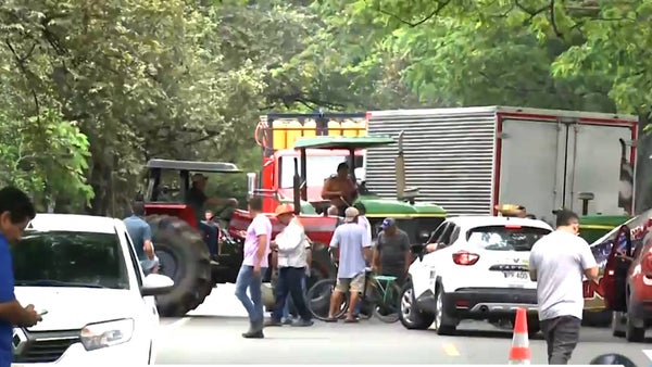 Paro arrocero en Colombia: diálogos suspendidos y protestas continúan