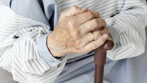 Local de reconocido centro comercial en Medellín estaría estafando a adultos mayores: esto se sabe