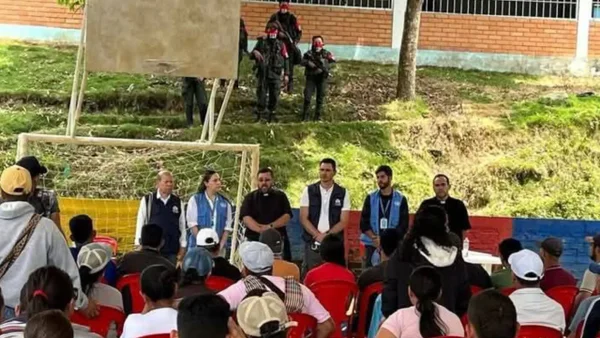 Liberan a 22 secuestrados por el ELN en el Catatumbo, entre ellos hay tres menores de edad Liberan a 22 secuestrados por el ELN en el Catatumbo, entre ellos hay tres menores de edad