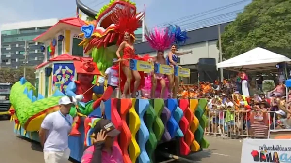 Emocionante: la carroza del Canal RCN fue la segunda mejor de la Batalla de Flores del Carnaval de Barranquilla