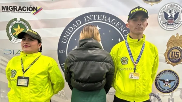 A la cárcel mujer de 19 años que habría asesinado a otra de la misma edad tras retarse en redes sociales