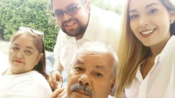 Esta es la historia de la mujer que perdió a toda su familia por covid-19 en cuestión de días Esta es la historia de la mujer que perdió a toda su familia por covid-19 en cuestión de días