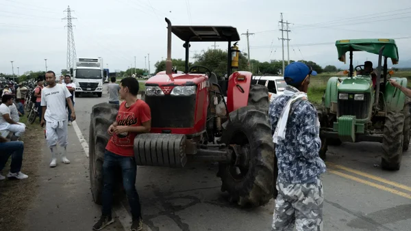 Paro de arroceros: avanzan acuerdos en la mesa de diálogos y se mantienen los bloqueos