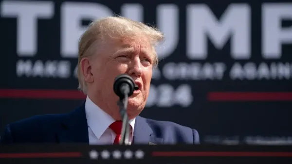 ¿Autodeportación digital? Así funciona la nueva app para inmigrantes irregulares que lanzó Donald Trump