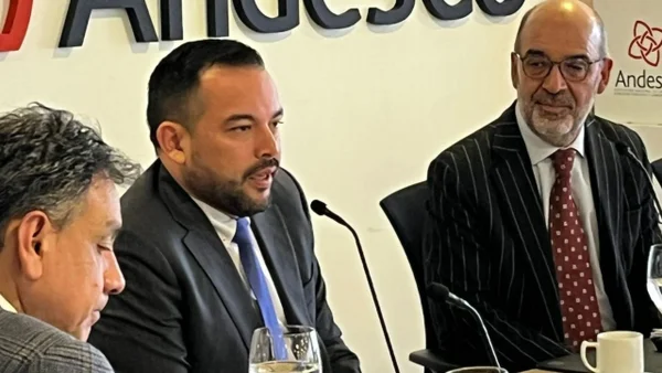 Minminas responde a Federico Gutiérrez en medio de deudas al sector energético