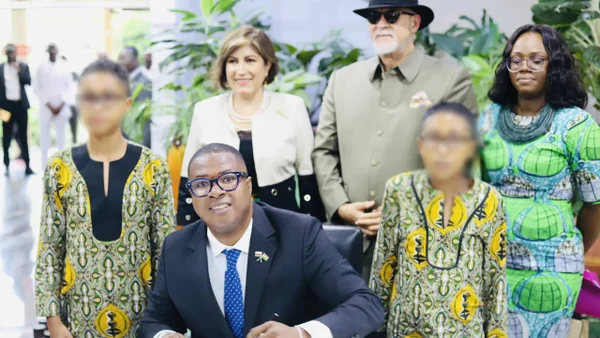 Embajador de Colombia en Ghana, Daniel Garcés, renunció tras investigación por violencia intrafamiliar Embajador de Colombia en Ghana, Daniel Garcés, renunció tras investigación por violencia intrafamiliar