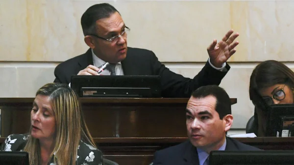 Efraín Cepeda responde a Petro y le exige respeto por la independencia del Congreso