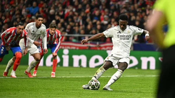 Vinicius tuvo la clasificación del Real Madrid, pero mandó su penal a las nubes