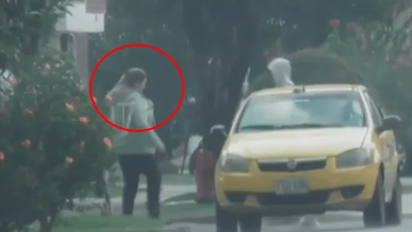 Mujer detrás de millonario lavado de activos fue capturada mientras iba en taxi por Bogotá Mujer detrás de millonario lavado de activos fue capturada mientras iba en taxi por Bogotá