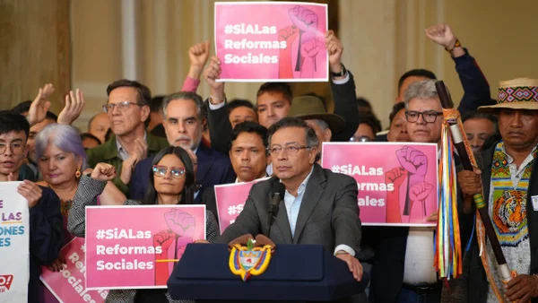 ¿Es posible incluir la reelección en la consulta popular que quiere convocar el presidente?