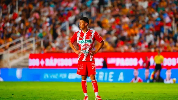 ¡Qué golazo, Johan Rojas! El colombiano la colgó en el ángulo para el 1-0 vs. el Club León de James Rodríguez: VIDEO