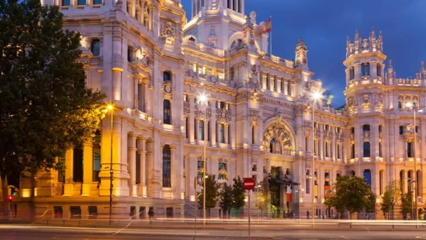 Los nuevos requisitos que debe tener en cuenta si desea viajar a España