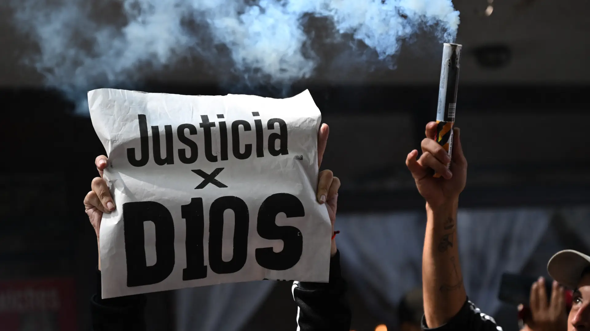 Revelan fotos de la casa donde Maradona pasó sus últimos días.