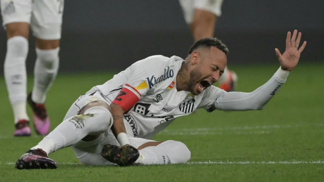 Cover image for Santos de Brasil se pronuncia sobre la gravedad de la lesión de Neymar: esto dijo el club