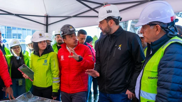 Alcaldía de Bogotá entregó un tramo en la Autopista Norte que busca acabar con el trancón Alcaldía de Bogotá entregó un tramo en la Autopista Norte que busca acabar con el trancón