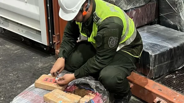 Incautan más de 2 toneladas de cocaína en el puerto de Buenaventura que tenían como destino México