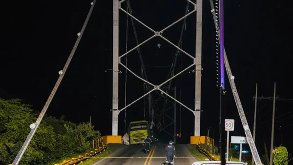 Tragedia en Ecuador: puente colapsó y dejó varios heridos
