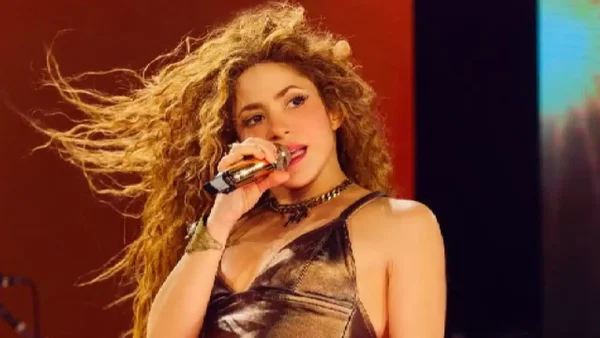 Shakira lloró de emoción en México: la colombiana se quebró en el escenario
