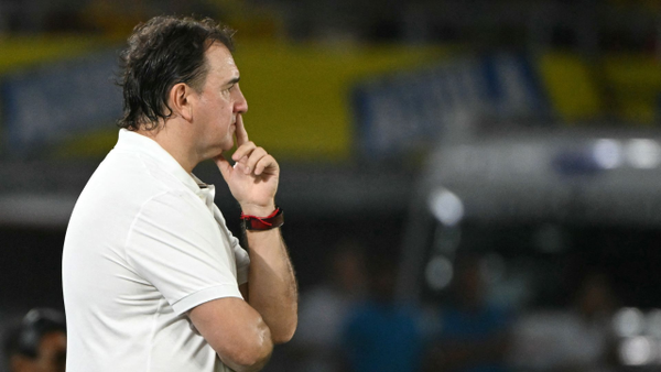 Néstor Lorenzo tendrá reunión por Zoom con los jugadores tras empate ante Paraguay