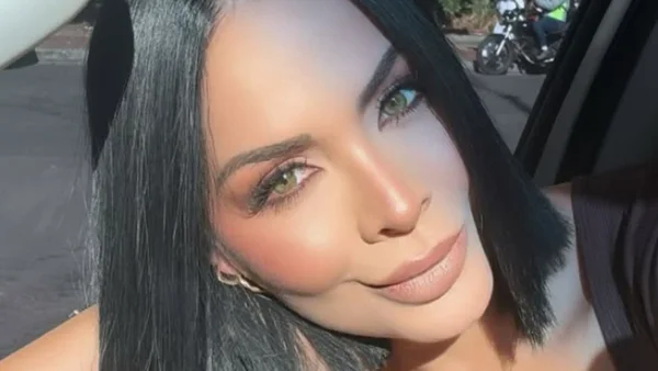 Laura González entrará a La Casa de los Famosos y ajustará cuentas con Karina García Laura González entrará a La Casa de los Famosos y ajustará cuentas con Karina García