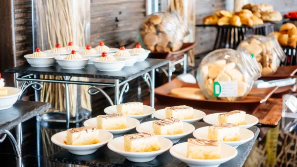 Reconocidos hoteles lanzan promoción en Semana Santa: desayuno buffet por solo un dólar