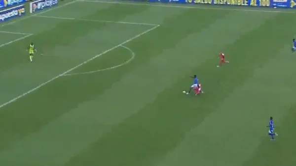 ¿Era roja? Un jugador de Alianza fue expulsado en El Campín y Millonarios se quedó con un hombre más