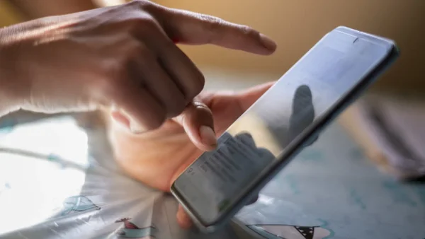 Migrantes en EE. UU. tendrían grupos de Whatsapp para alertar redadas de control en tiempo real