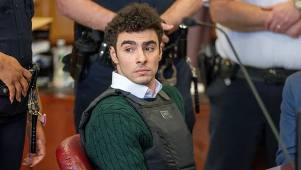 Solicitarán pena de muerte para principal sospechoso de asesinar al CEO de UnitedHealthcare Solicitarán pena de muerte para principal sospechoso de asesinar al CEO de UnitedHealthcare