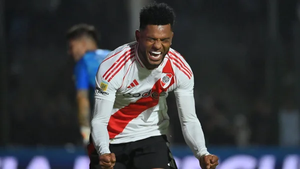 ¡Volvió el gol! Miguel Ángel Borja rompió su sequía y le da la ventaja a River ante Sarmiento: video