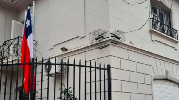 Colombia se niega a pagarle a exfuncionaria que ganó millonaria demanda al consulado en Chile: ¿qué pasa? Colombia se niega a pagarle a exfuncionaria que ganó millonaria demanda al consulado en Chile: ¿qué pasa?