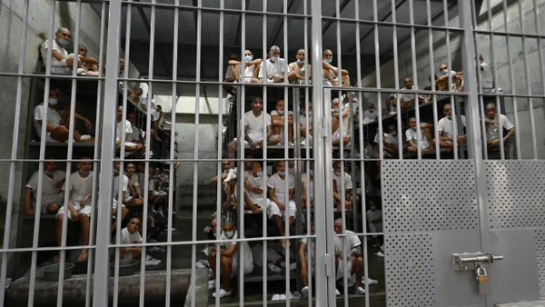 Estados Unidos y El Salvador acusados de la desaparición forzada de 200 venezolanos: HRW