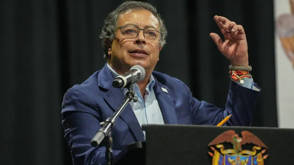 Partidos políticos rechazan polémicas declaraciones del presidente Petro