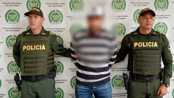 Madre de dos menores fue brutalmente golpeada por su pareja en Amalfi: agresor tenía detención domiciliaria