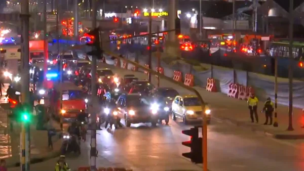 Así están las vías, trancones, terminales y aeropuertos para los viajeros en Semana Santa Así están las vías, trancones, terminales y aeropuertos para los viajeros en Semana Santa