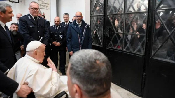 Papa Francisco llegó a una cárcel de Roma para el lavatorio de pies, este Jueves Santo