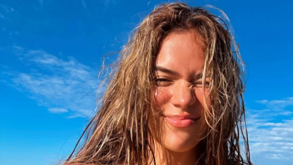 Karol G reaparece en redes sociales para ponerle a fin a los rumores sobre un embarazo: mire las fotos