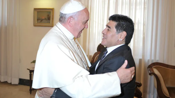 El papa Francisco eligió a Pelé por encima de Messi y Maradona y su explicación fue viral