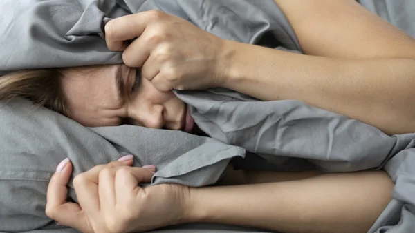 ¿Dormir menos de seis horas podría duplicar el riesgo de enfermedades cardíacas?