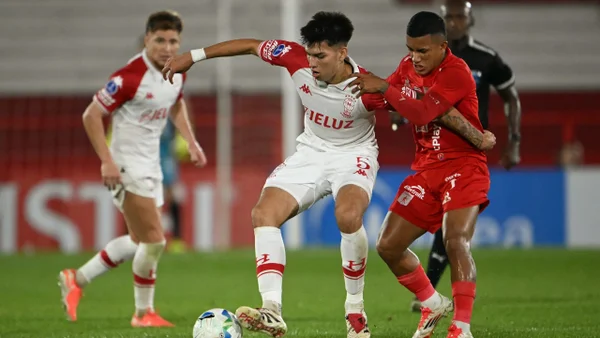 América puntuó en Argentina y se mantiene en pelea por el liderato del grupo América puntuó en Argentina y se mantiene en pelea por el liderato del grupo