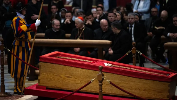 Esta habría sido la técnica usada para conservar el cuerpo del papa Francisco