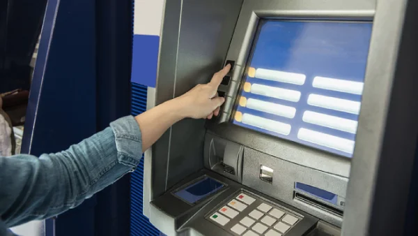 Mucho ojo: si tiene estas combinaciones de números en sus contraseñas de cajeros automáticos, lo podrían robar Mucho ojo: si tiene estas combinaciones de números en sus contraseñas de cajeros automáticos, lo podrían robar